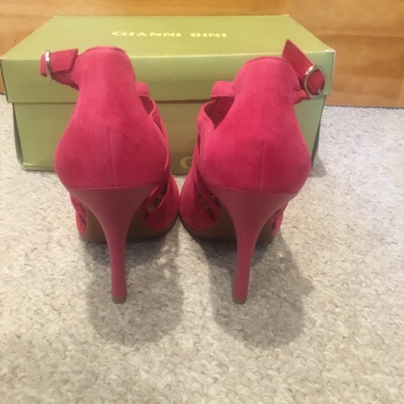 Gianni Bini Zodiac Pumps - Picture 6 of 7